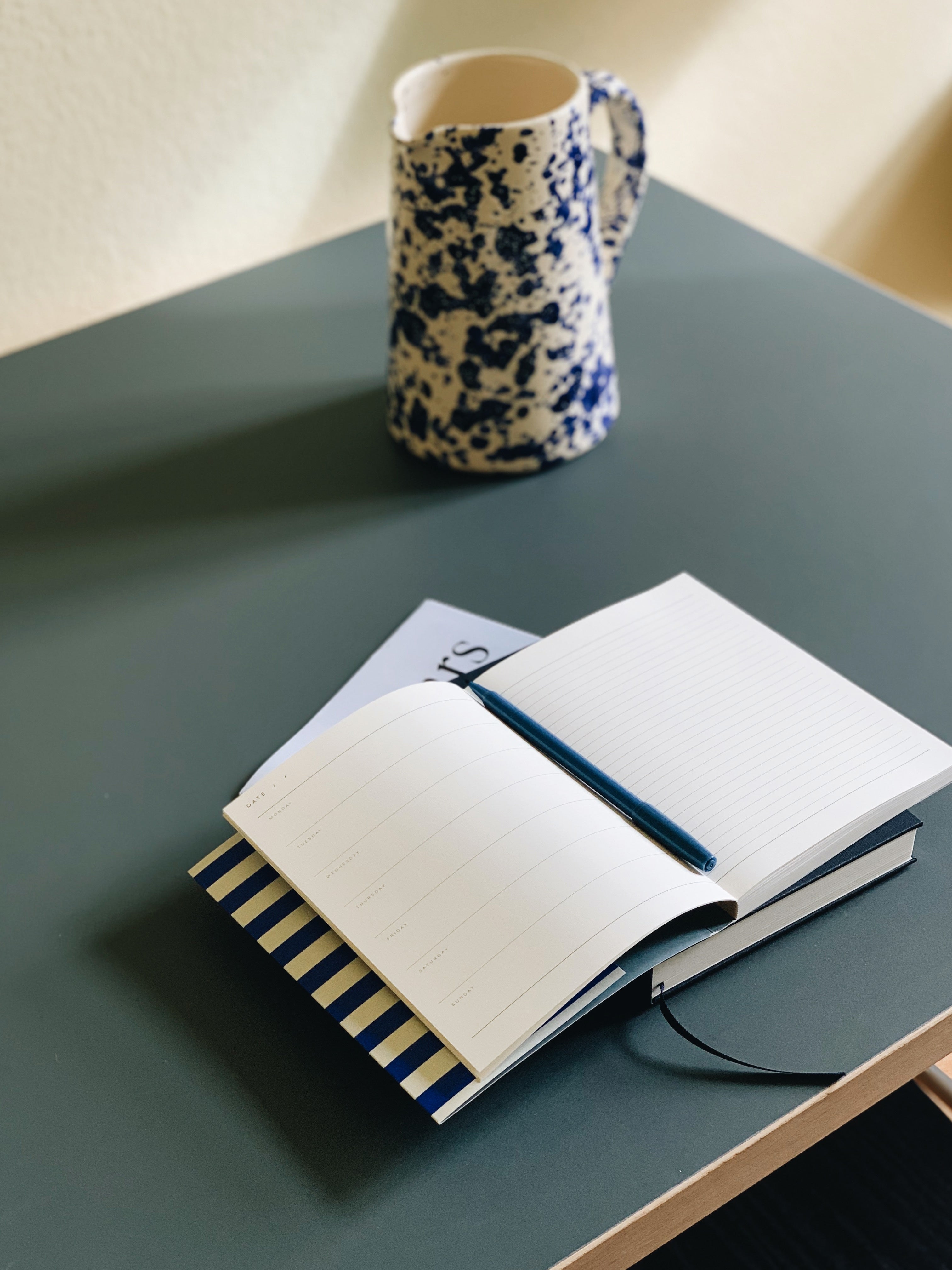 UMA Flat Lay Weekly Planner bog, medium - Bright blue